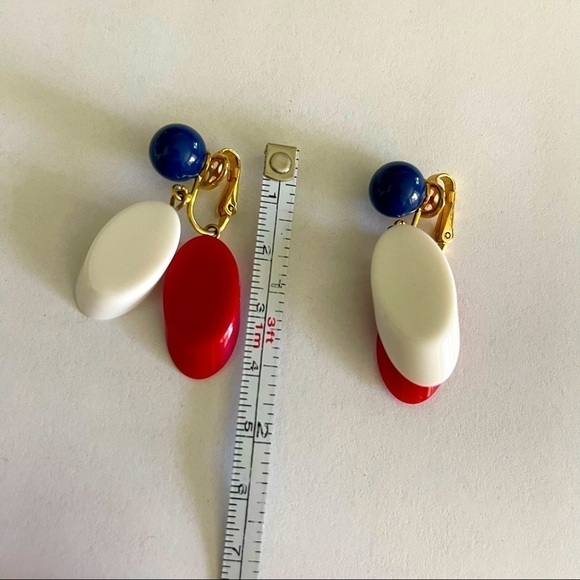 Trifari Patriotic Clip On Earrings Lucite Dangle Vintage Red White Blue - Picture 7 of 11
